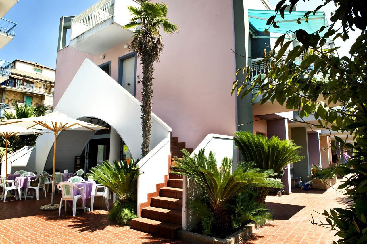 Residence Mediterraneo 산베네데토델트론토 외부 사진